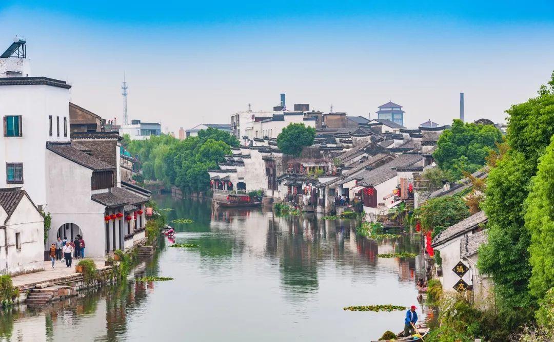 2009年他拿出6000万为员工买房子，2018年却众筹手术费，为何？